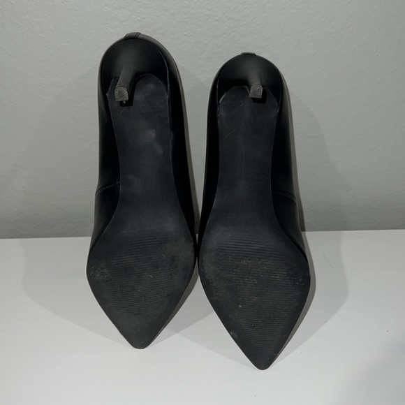 black 14th and union pointed toe heels - Picture 4 of 4